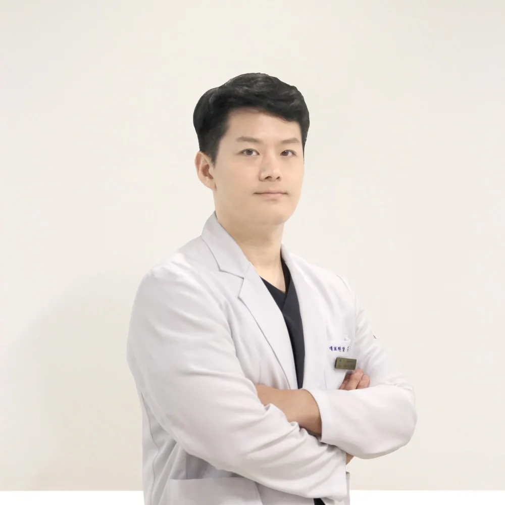 시대병원 김성욱 대표원장